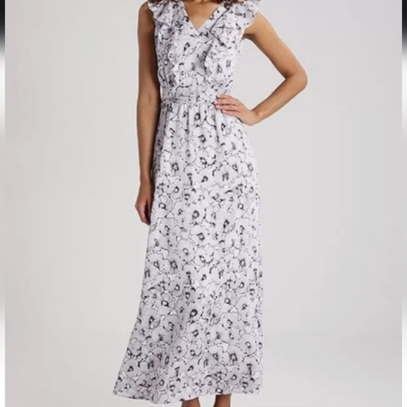 Banana Republic Dresses & Skirts - Banana Republic Floral Print Maxi Dress- size 10